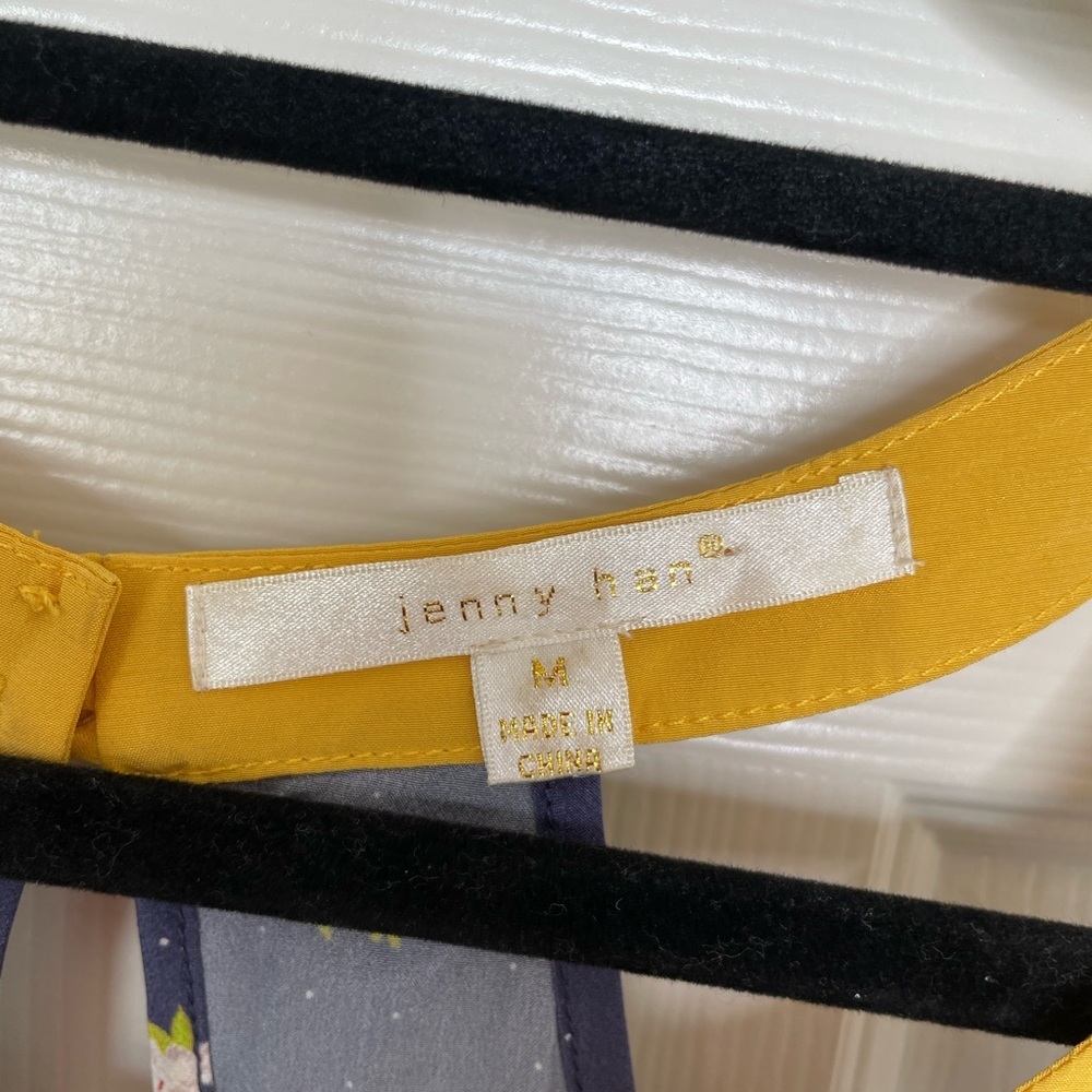 Jenny Han blue and yellow floral 100% silk sleeveless high low blouse | M - Picture 4 of 8